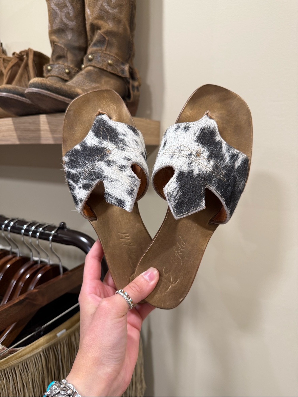 Stiefeld Cowhide Sandals